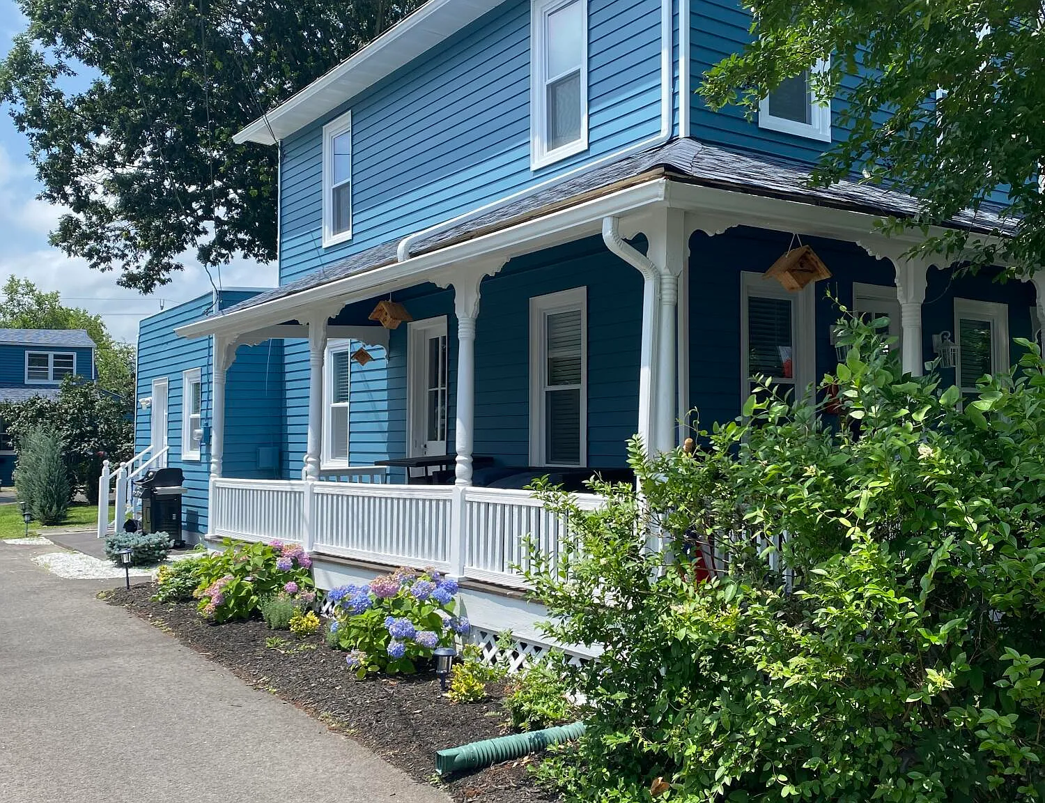 2 bed, 1.5 bath, 1391 sqft, $3,900 — Photo 2