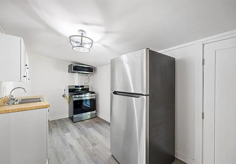 24 E Iron Belt Rd — Photo 15