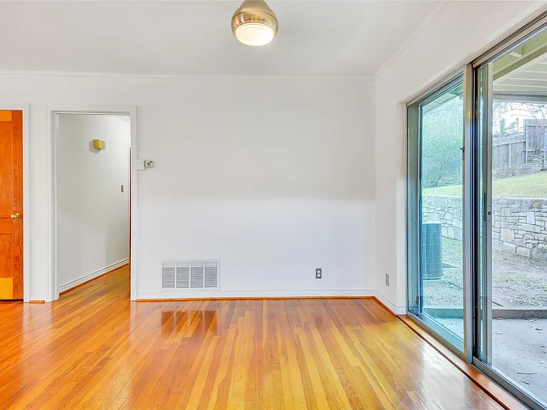 2300 Rebel Rd — Photo 9