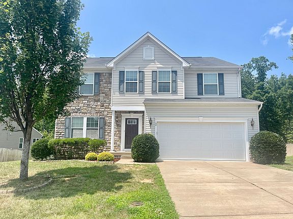 2nd image of 32 Runyon Dr