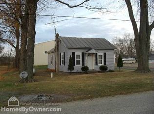 2800 Lilac Rd, Hillsdale, MI 49242