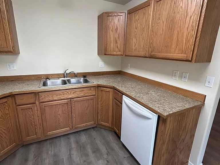 1183 W Kyler Ave #A-D — Photo 3