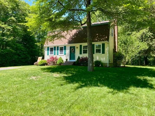 83 Spring Hill Dr, North Attleboro, MA 02760