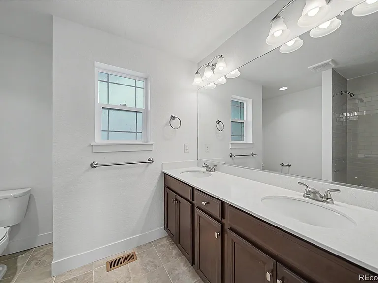 4937 S Addison Way — Photo 17