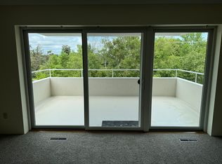 1500 Lincoln Tower Cir APT 302, Marshalltown, IA 50158