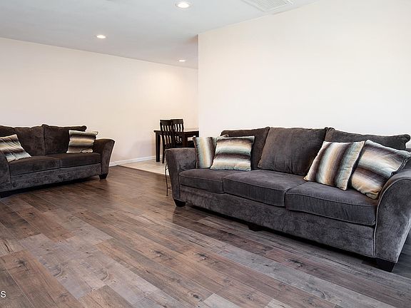 3rd image of 504 N Louise St APT 10