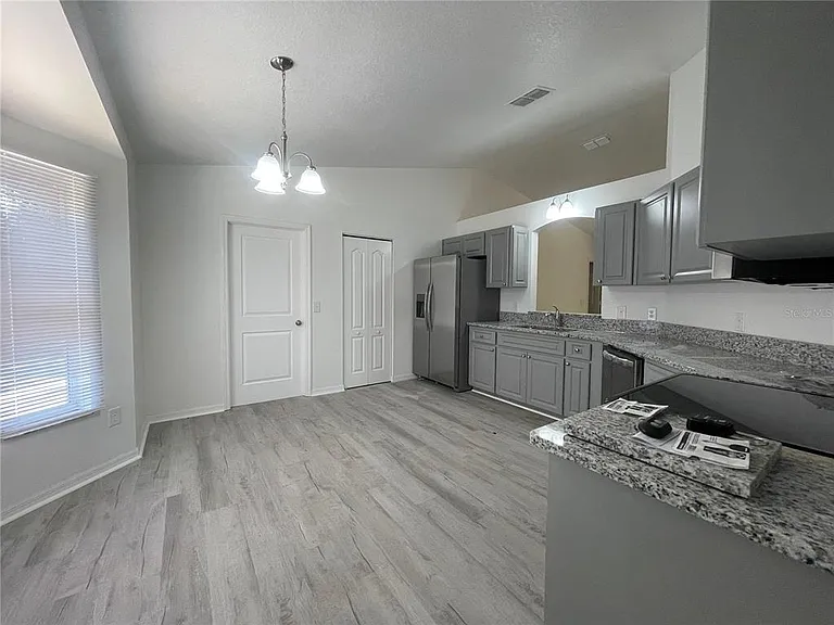 2503 Wilson St — Photo 2