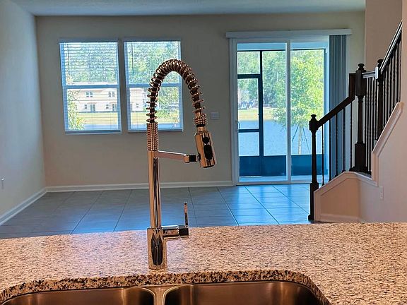 3rd image of 279 Pasarela Dr