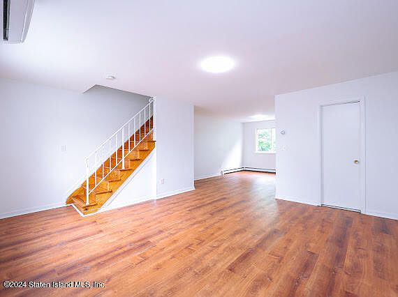 3rd image of 187 Mosel Ave