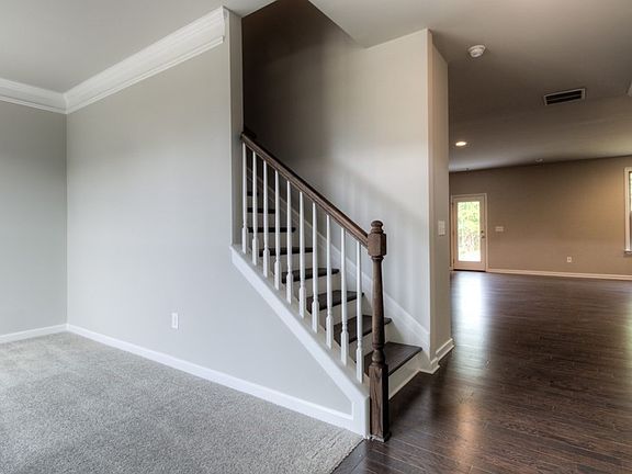3rd image of 318 Aldene Ct