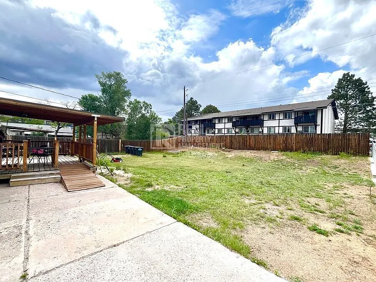 2046 Del Mar Dr — Photo 24