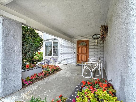 4th image of 23447 Stirrup Dr