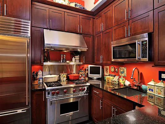 Sold by Sotheby's International Realty | media 8