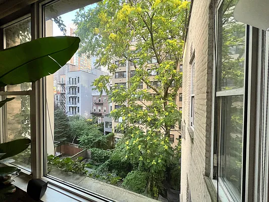 Rented by One New York Realty Inc | media 18