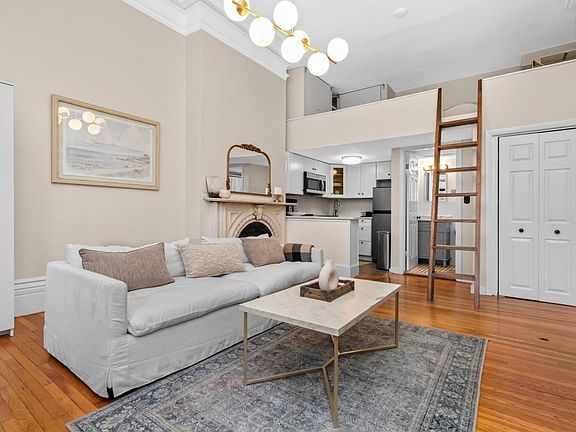 4th image of 656 Tremont St APT 2