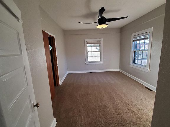 5th image of 563 Troost Ave