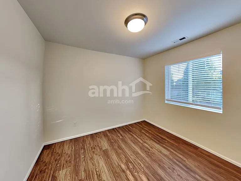 6640 Sarazen St SE — Photo 18