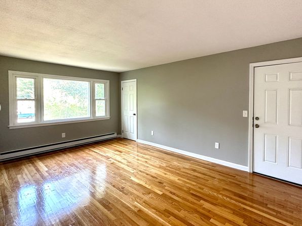 251-259 N. Washington St., 251-259 N Washington St #12, Belchertown, MA 01007
