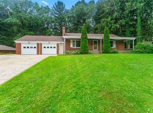 1107 Cherokee Dr, Youngstown, OH 44511