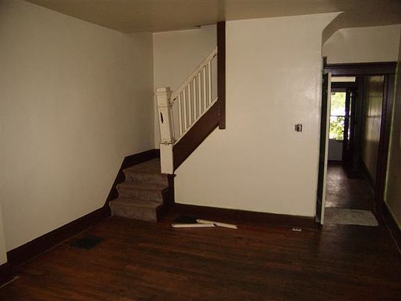 2nd image of 42-44 W Norwich Ave