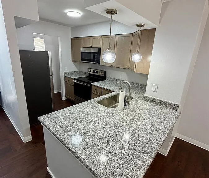 4184 Charleston Dr — Photo 4