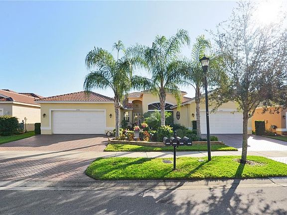 2nd image of 15732 Aurora Lake Cir