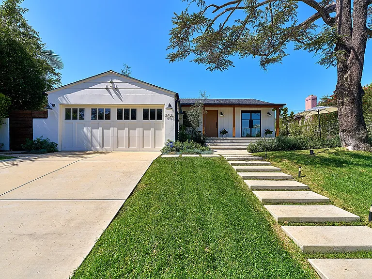 3435 S Bentley Ave — Photo 32