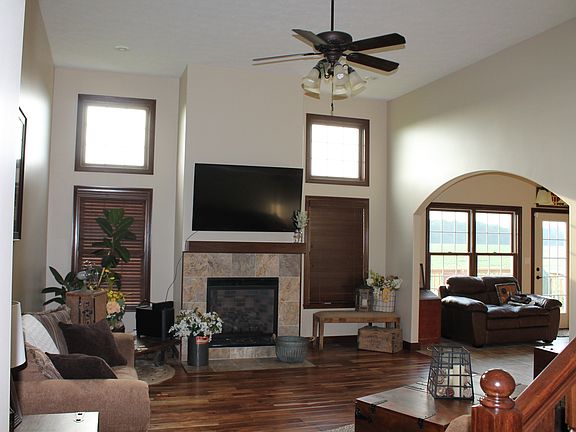 3rd image of 4894 Jaden Ln