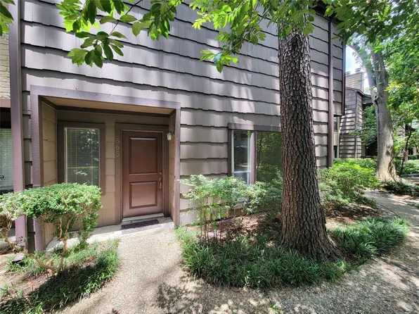 11711 Memorial Dr APT 565, Houston, TX 77024