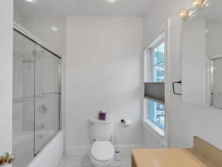 29 Vinton St #7 — Photo 18