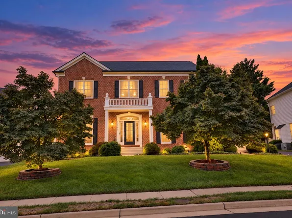 13803 Cutleaf Ct, Chantilly, VA 20151