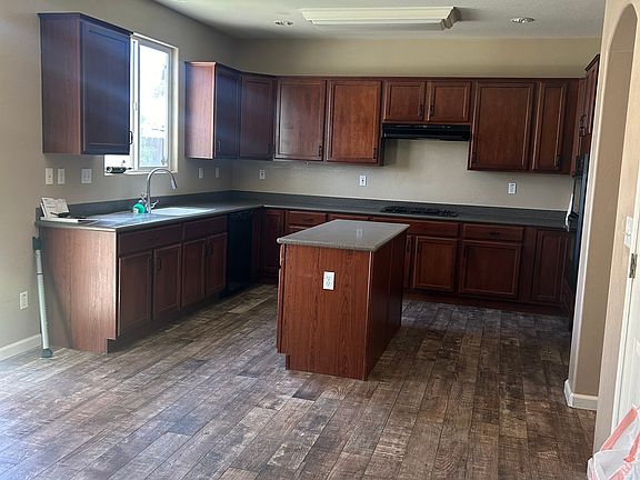 4th image of 1869 W Mallard Way