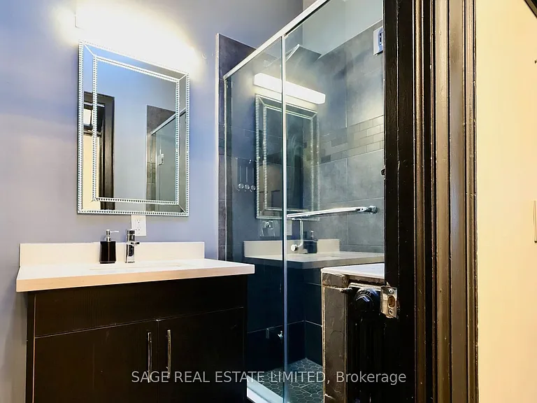 631 Queen St W #3 — Photo 14