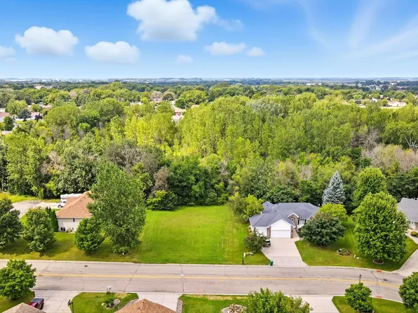 Mineral Springs Pkwy NE, Owatonna, MN 55060