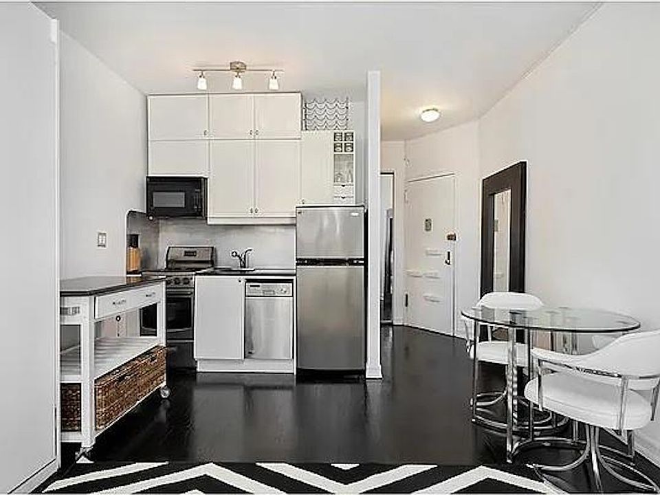 1st image of 160 E 91st St APT 8L