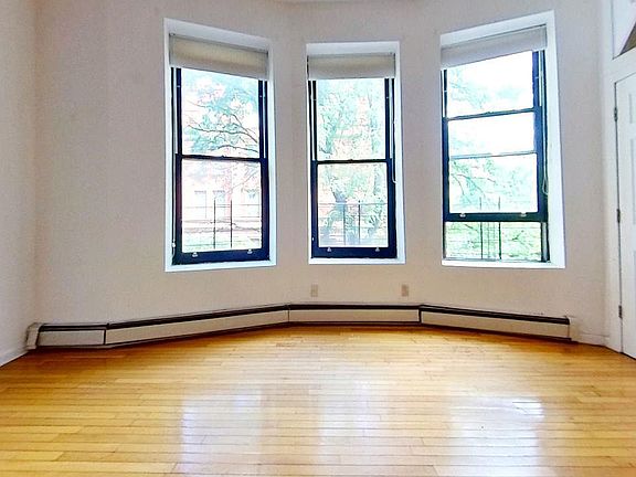 5th image of 52 W 120th St APT 3