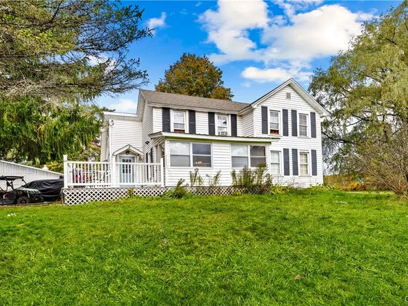 693 Windfall Rd, Utica, NY 13502