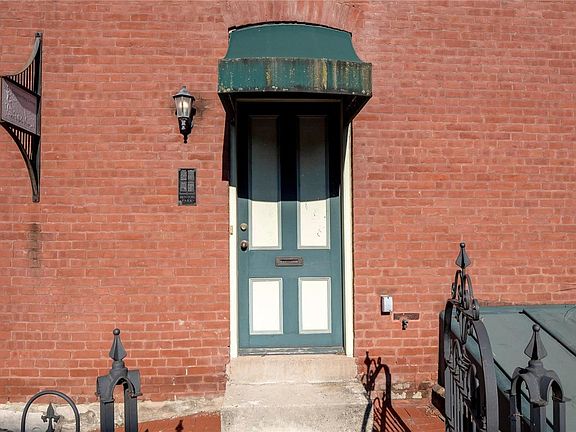 2nd image of 1935 Arsenal St