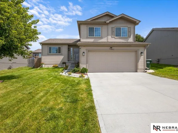 7713 N 82nd St, Omaha, NE 68122