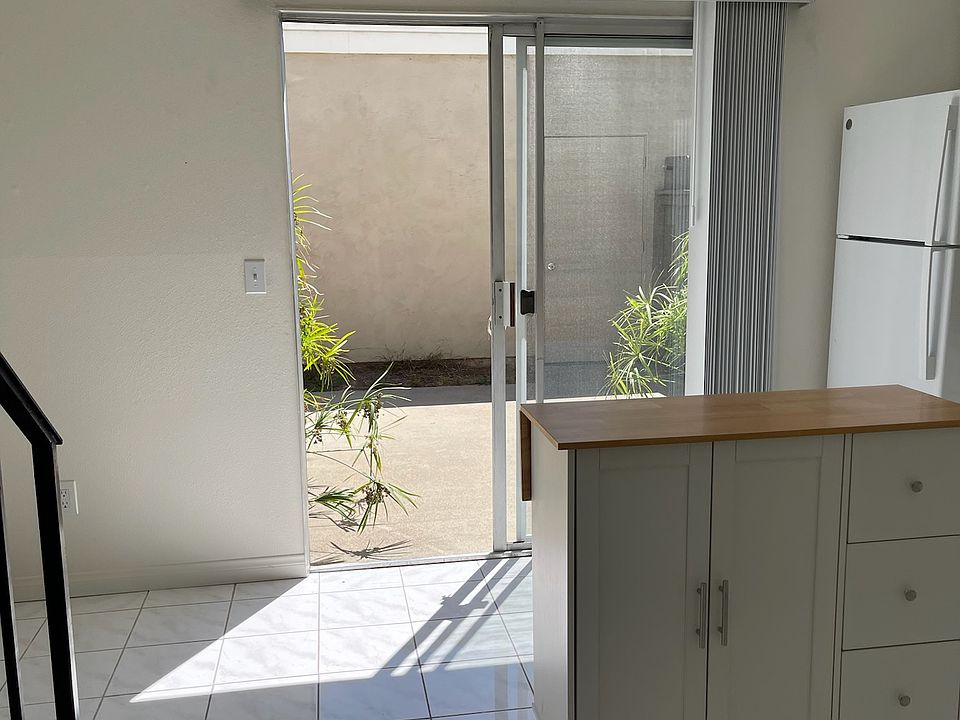 1st image of 7962 Camino Huerta