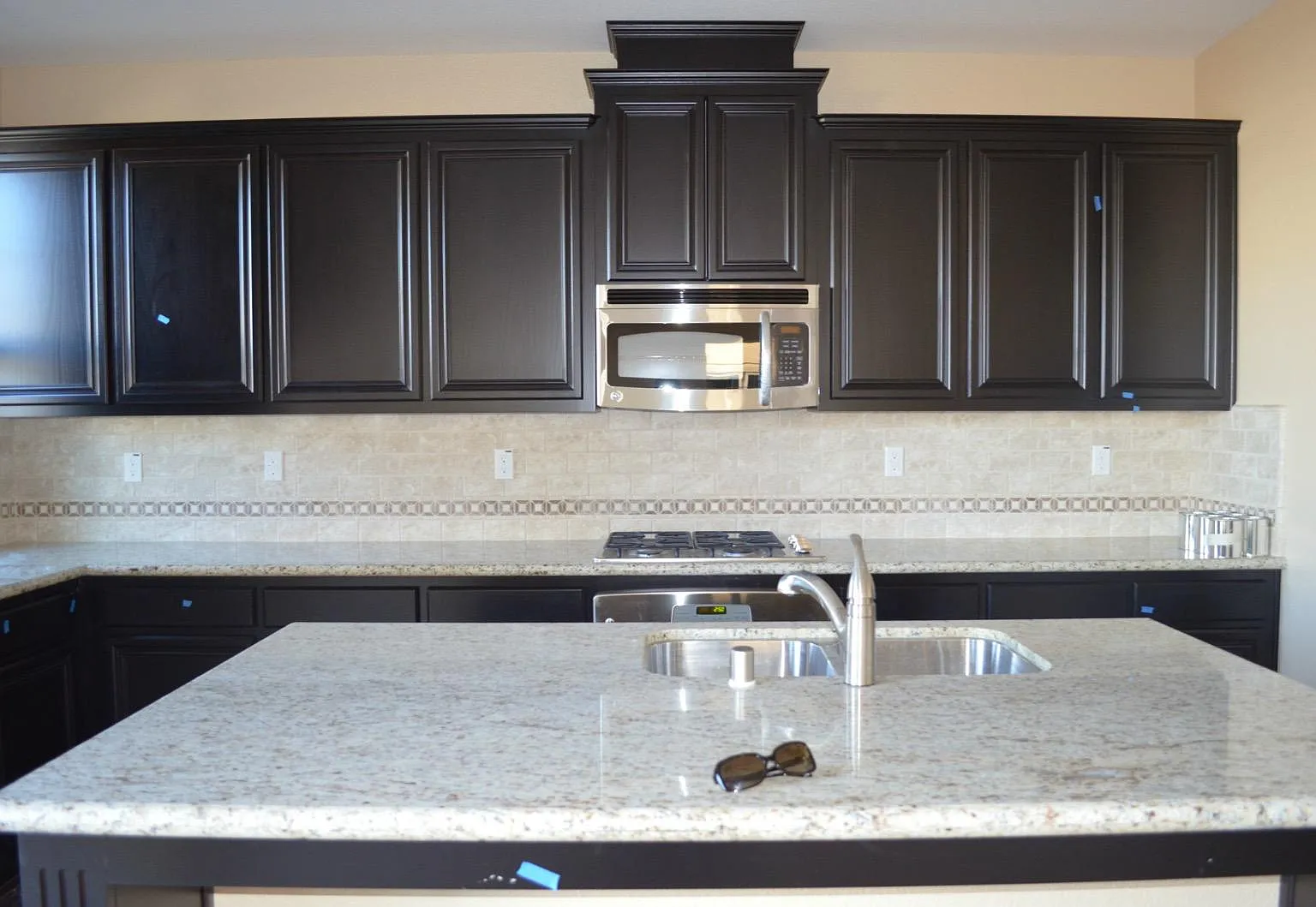 3 bed, 2.5 bath, 1626 sqft, $4,200 — Photo 1