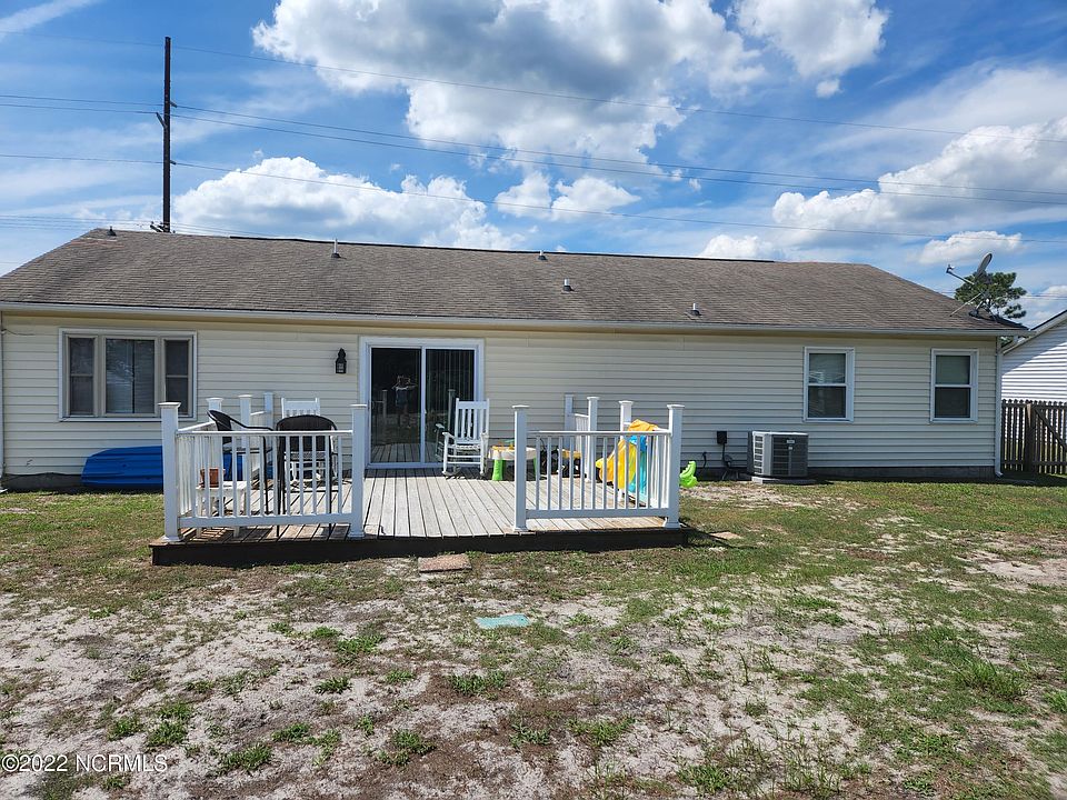2nd image of 503 Sand Ridge Rd