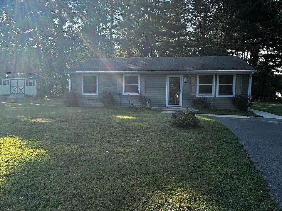 1st image of 8566 Dyott Ct