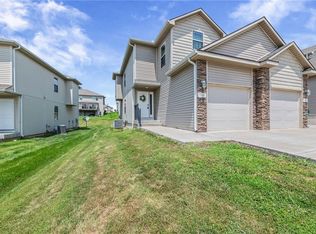 10542 Clubhouse Dr, Kansas City, KS 66109