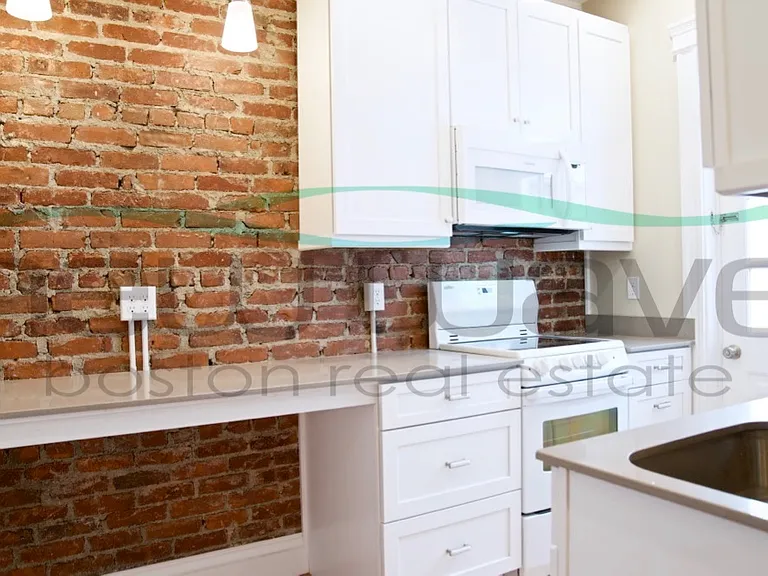1111 Boylston St #43 — Photo 3