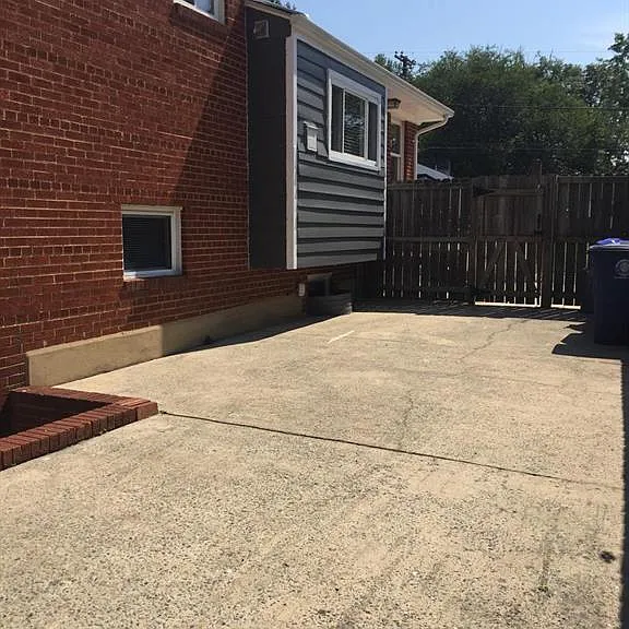 1801 Glenpark Dr — Photo 4