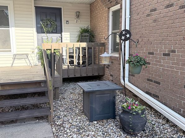 903 N Linden St APT 21