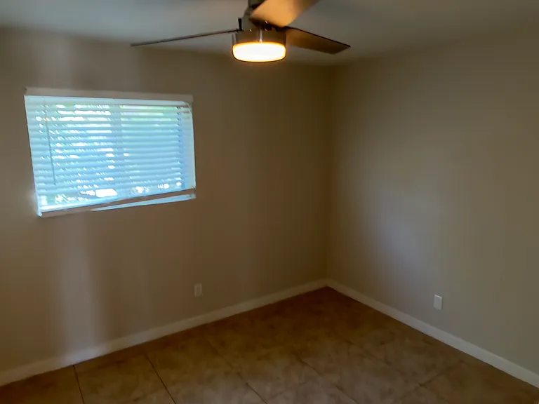 502 E Glenn St #1 — Photo 11