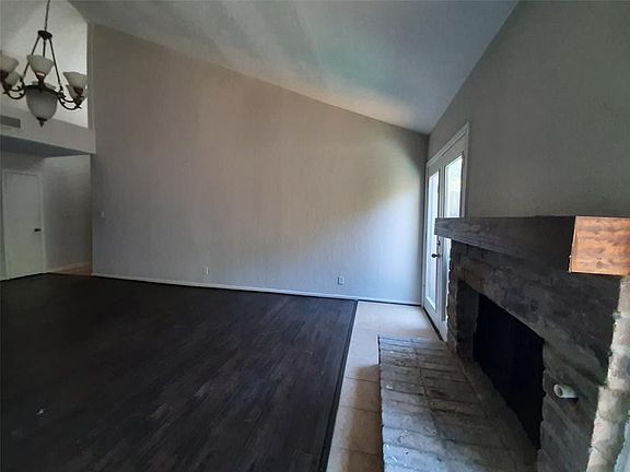 4th image of 5026 Birchmont Dr
