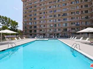 100 S Doheny Dr APT 424, Los Angeles, CA 90048